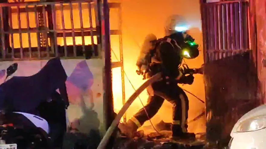 影/台中4小時內2嚴重火警　直擊緊急搶救