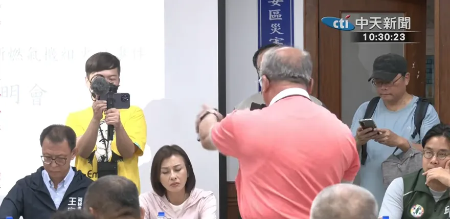 興達爆炸說明會氣氛火爆！　里長怒嗆林欽榮「很囂張」