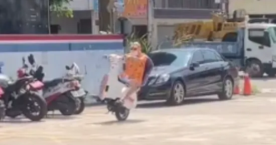 影/台中加油站驚見獨輪車「龜仙人」騎獨輪車！　最高恐噴8萬