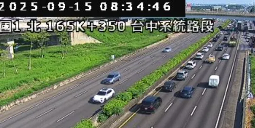 上班注意！　國1台中系統路段小貨車翻車釀「大回堵」