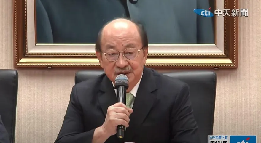 又站錯邊？柯建銘稱「沒有不副署空間」 多數綠委反對