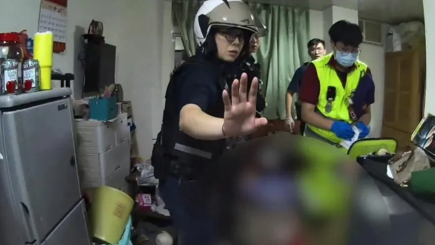 桃園女遭鋸齒刀割喉全裸逃命　行兇男友遭羈押