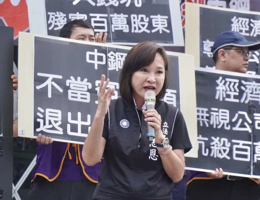 賴瑞隆護航台電狂打柯志恩！網起底「金主是雲豹」驚：難怪要往死裡打