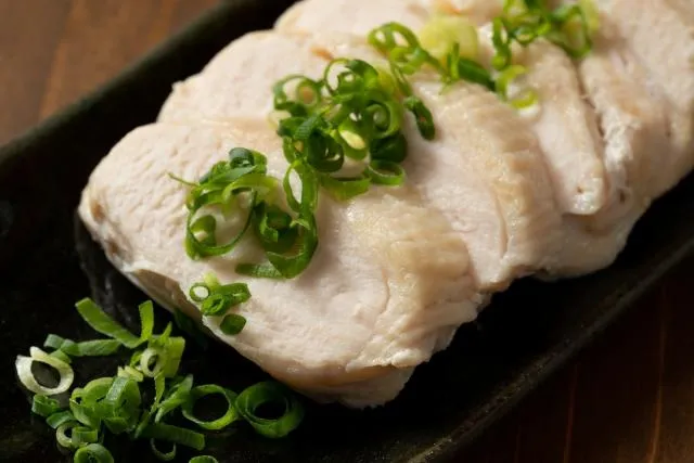 健身族注意！即食雞胸竟可能奪命？營養師：保存不當恐染細菌