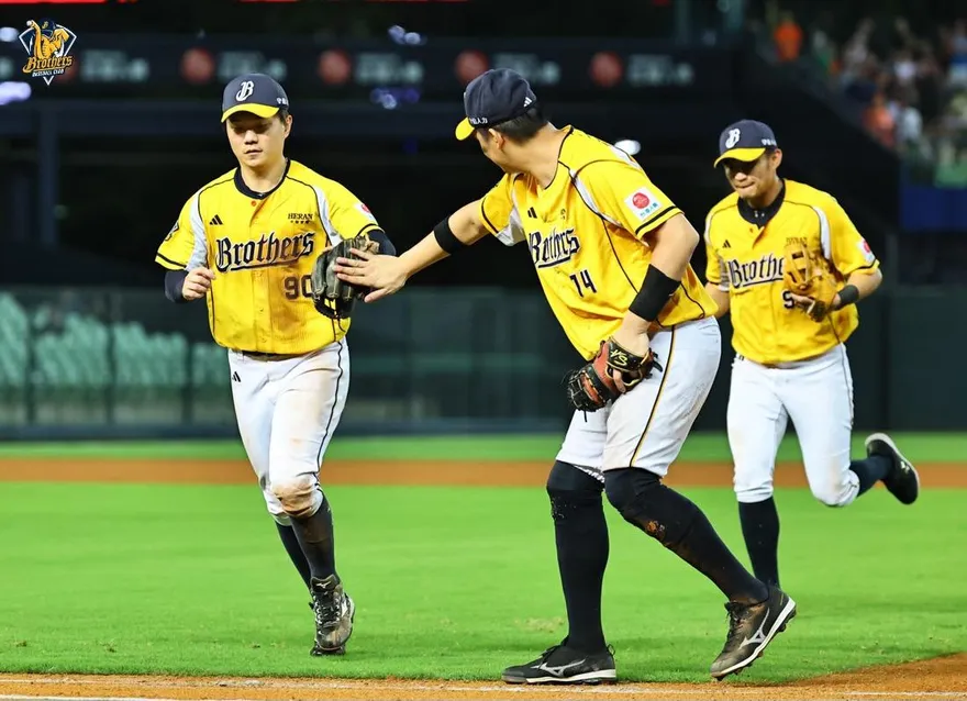 中職/現場也沒票了！中信兄弟最快今封王　新莊城堡滿場