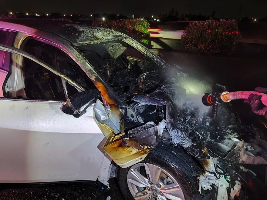 影/國1高科交流道「5車追撞起火」　1人手腳擦挫傷