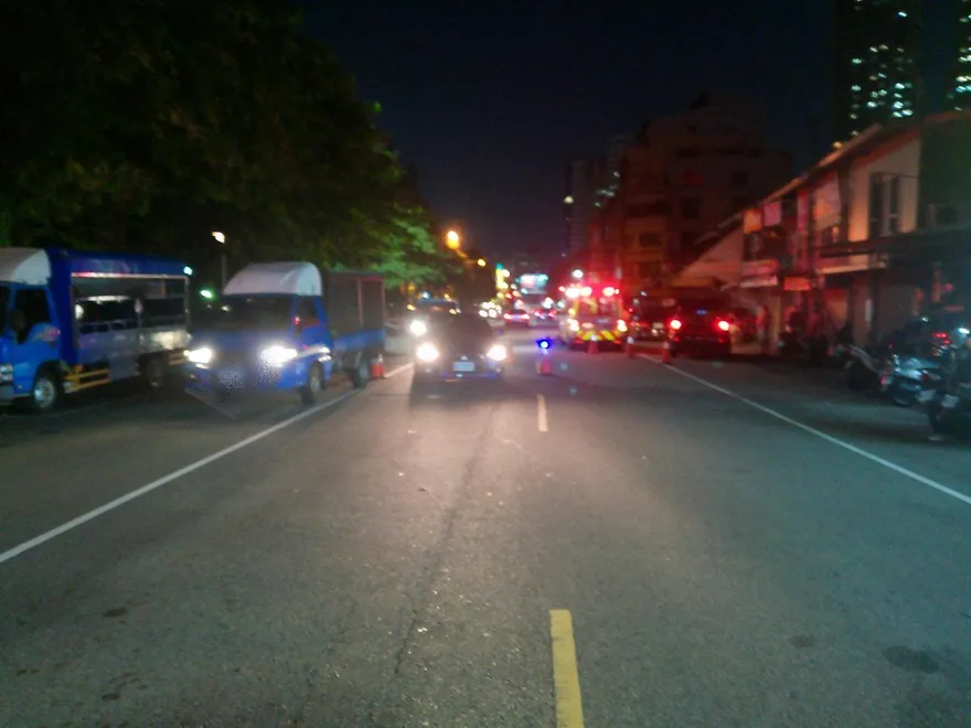 台中8旬婦捨斑馬線過馬路　下秒遭撞命危
