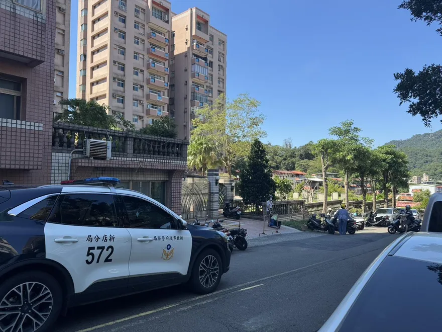新店驚傳砍人！疑姊弟爭吵「她遭劃傷」　頸部爆血送醫