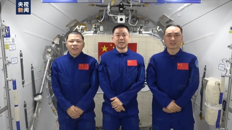 影/嗑大餐月餅！陸神二十乘組太空過中秋　送上「宇宙級祝福」