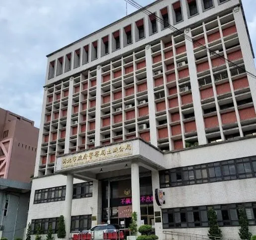獨/驚悚！土城分局驚傳通緝犯割喉　幸及時送醫無大礙
