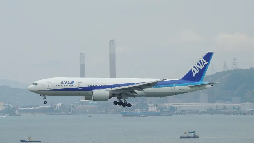 全日空班機出包！羽田機場「撞擊跑道燈」緊急返航