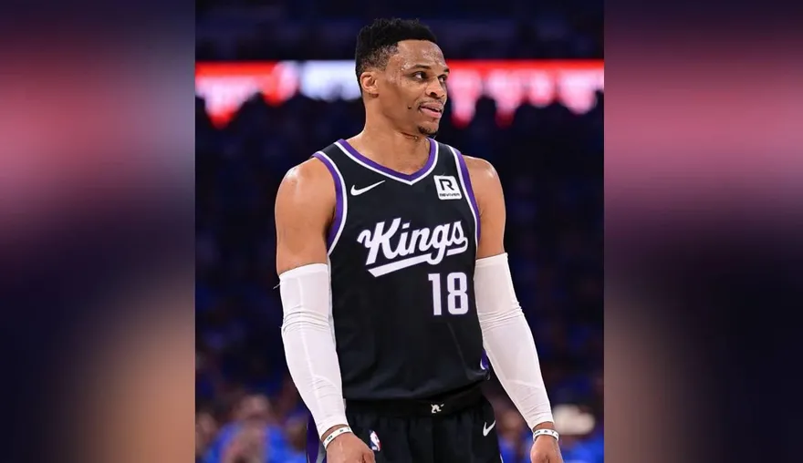 NBA/威少正式加盟國王！首穿18號球衣迎新球季