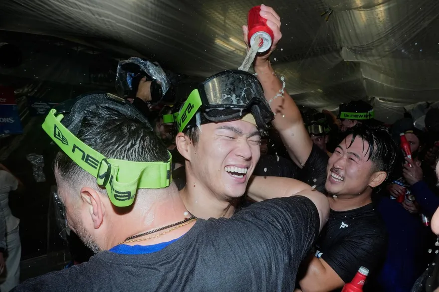 MLB/他剛剛還在投球...大谷翔平3響砲　山本由伸腦袋跟不上