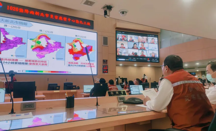 豪雨狂炸新北市三級開設　預估12區發布土石流紅黃色警戒