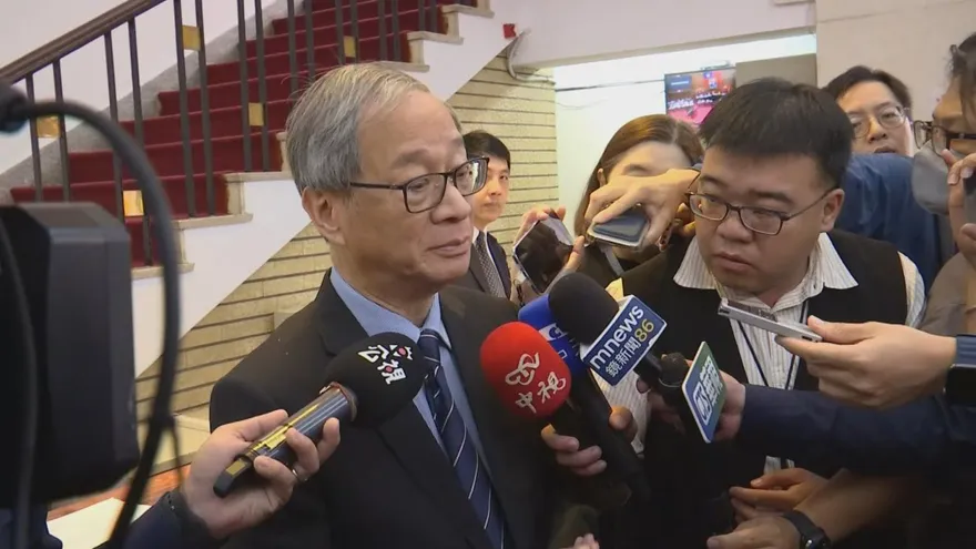 威廉捲閃兵案奪金鐘惹議　李遠：尊重評審團決議