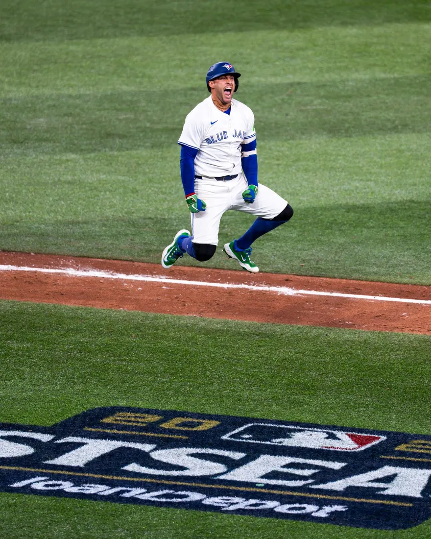 MLB/「春天哥」一棒拯救加拿大！　三分砲助藍鳥逆轉晉級世界大賽