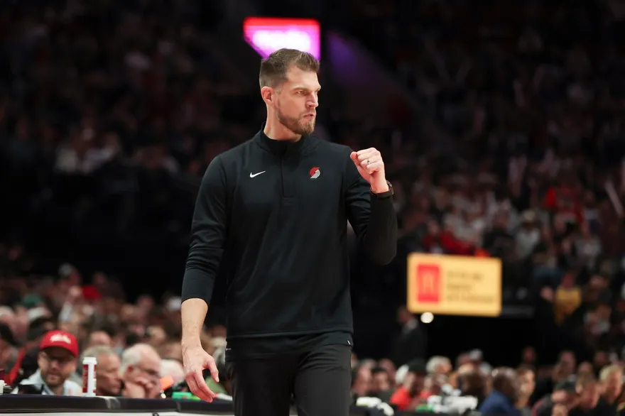NBA/教頭被捕很堅強！拓荒者打爆勇士　新賽季開胡