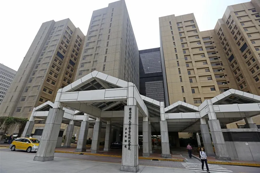 台大駁兒科醫「時薪900元」  院方：底薪另計