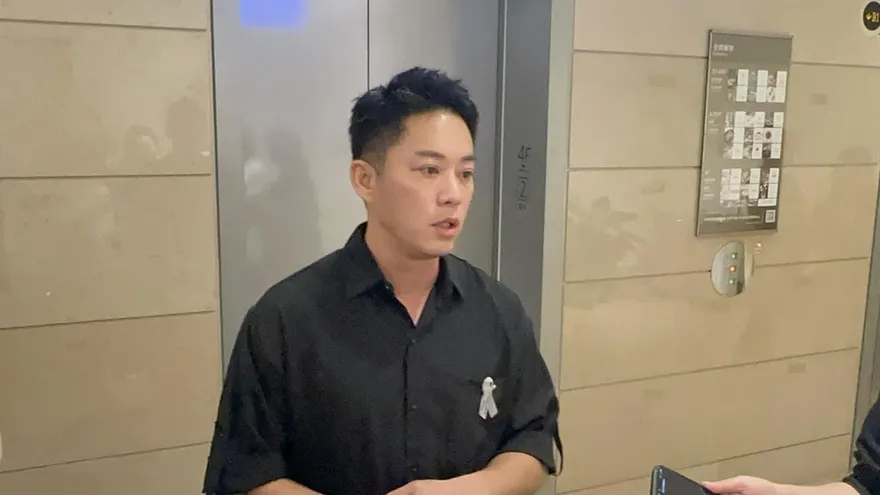 忍淚送別楊祐寧父！Junior憶生前互動：生命中很重要的人