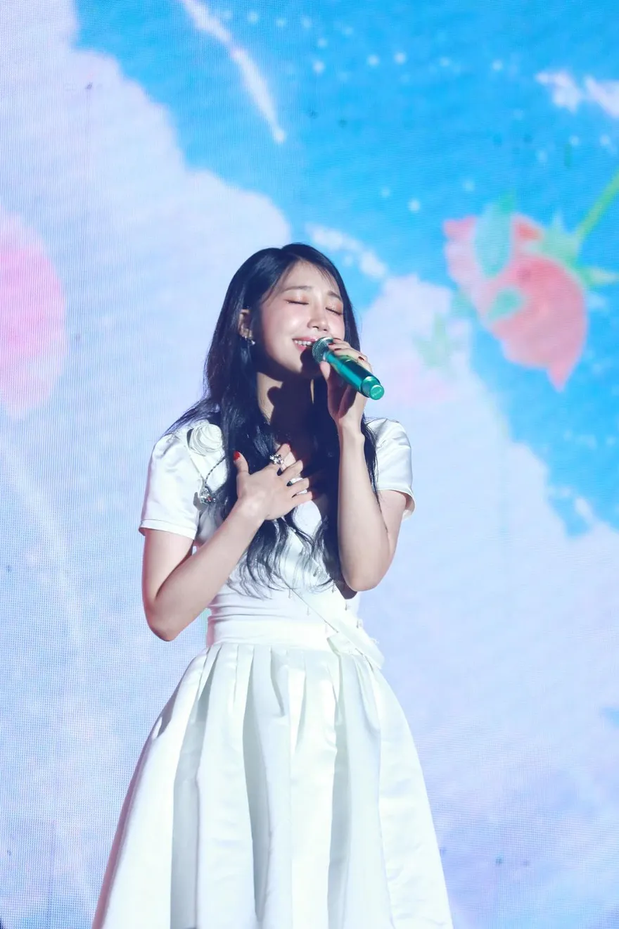 Apink恩地難忘登上大巨蛋　爆夏榮送錯鞋尺寸：害我又得拿去換！