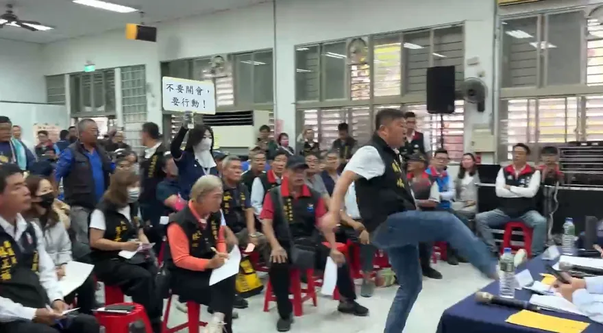 張峻一腳踹出沈伯洋的政治危機　羅旺哲：他2026沒戲了