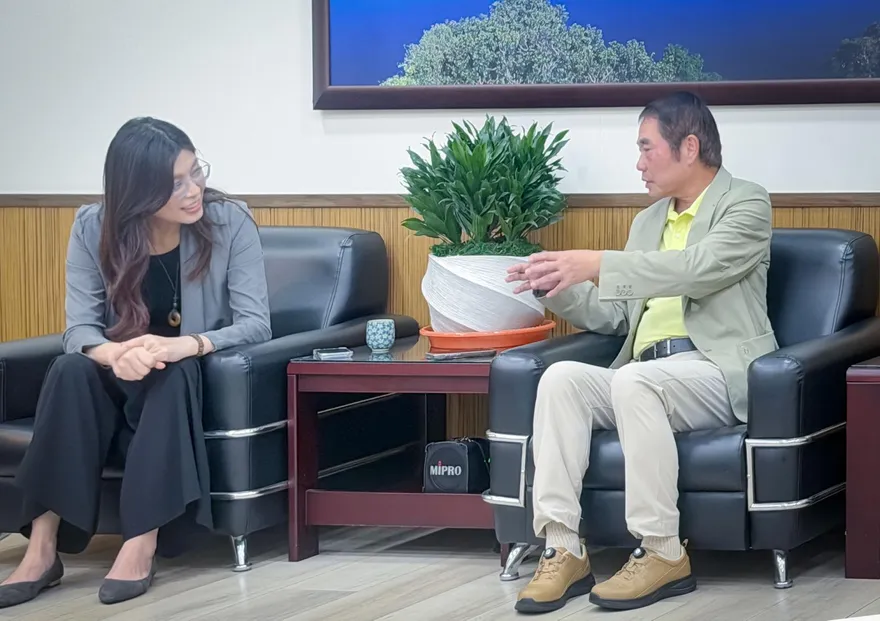 國民黨蛻變轉型關鍵任務！鍾東錦大讚：鄭麗文做到了