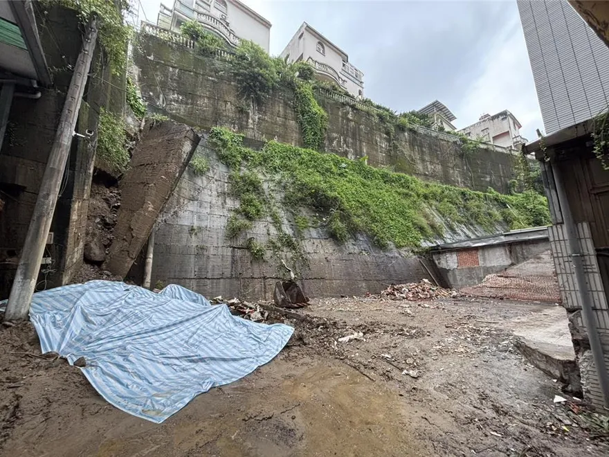 豪雨釀新店擋土牆坍塌　錦繡、碧瑤社區啟動第2波撤離