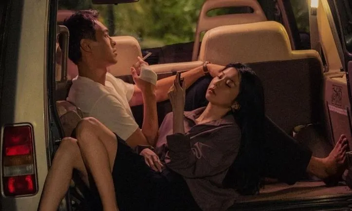 邵雨薇《人浮於愛》勾引楊祐寧　路邊激情車震笑喊「脖子偏酸」