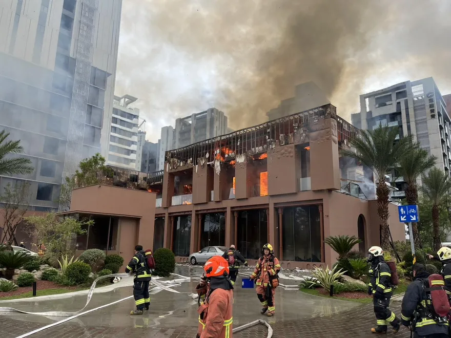 新店2層樓樣品屋傳火警　無人受困、火燒30分鐘撲滅