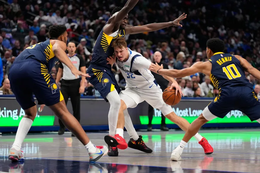 NBA/狀元扛大旗！獨行俠戴維斯傷退　「旗子哥」雙十馴服溜馬