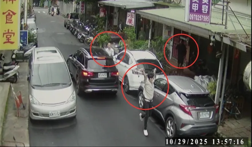 影/新北新店爆街頭大混戰　3男互毆受傷全進警局