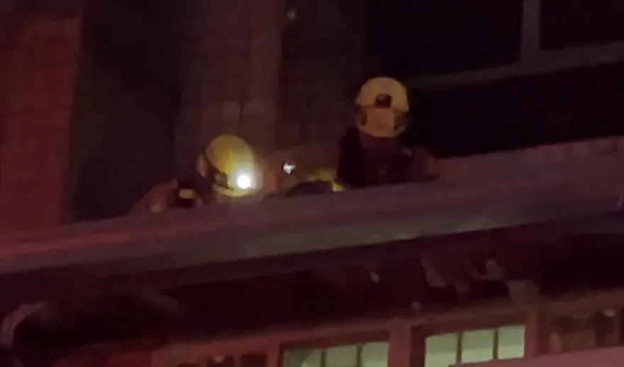 睡醒後人不見！台中男離奇墜3樓鐵皮屋頂　緊急送醫搶救