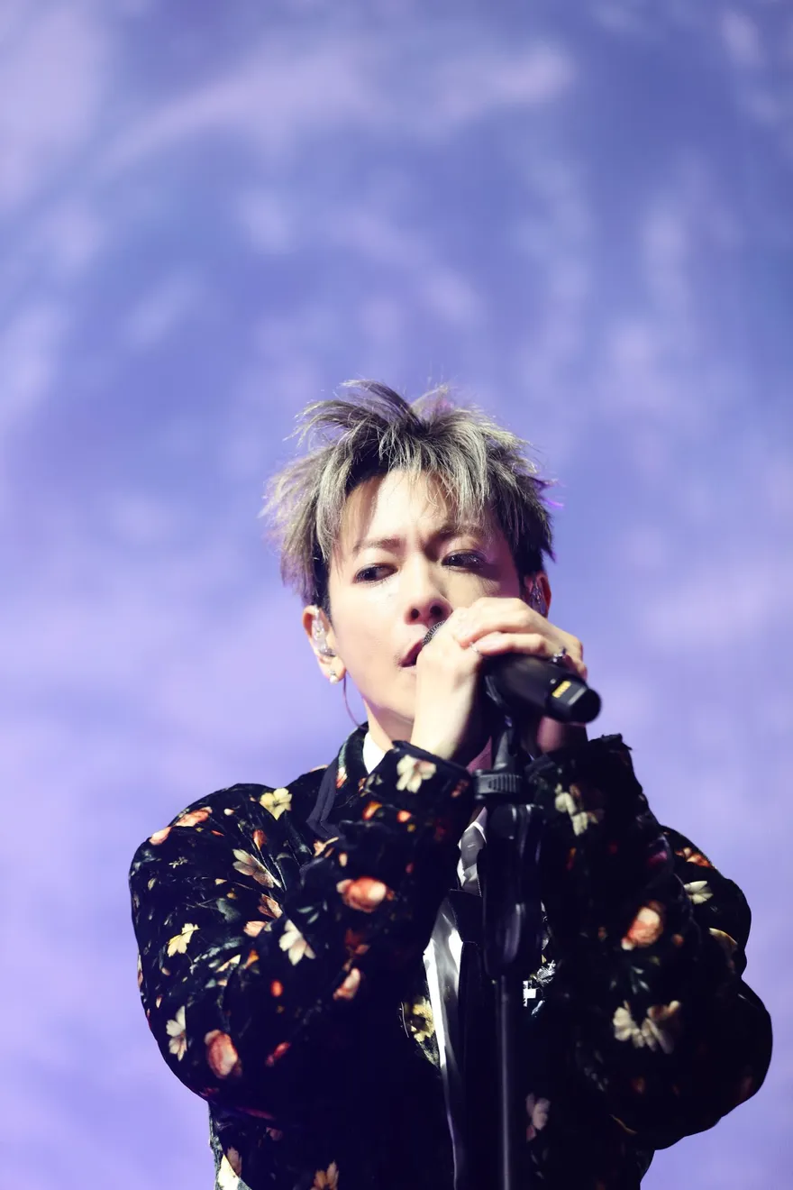 佐藤健台北喊「ㄍㄟˋ婚」　從6樓驚喜現身超寵粉