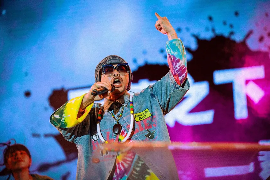 護理系女神謝侑芯猝逝　黃明志遭疑「在場涉毒」發聲澄清