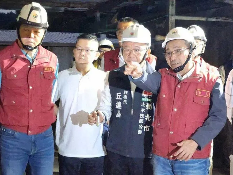 新店擋土牆坍塌！邊坡加固已基本完成　50名住戶11/2可返家整理