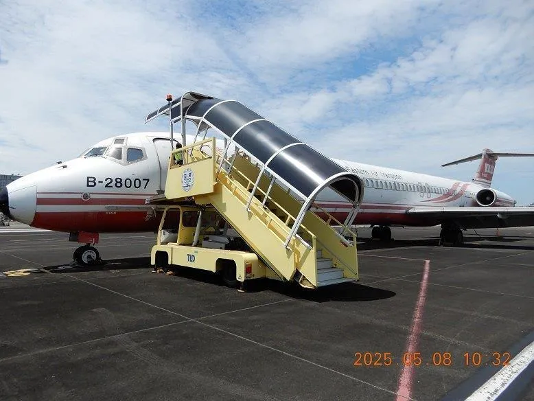 有故事的飛機！遠航2架飛機11/11開拍　最便宜230萬起標