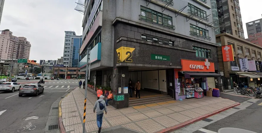 北捷列車突停駛！旅客誤按緊急斷電鈕　乘客心驚膽跳