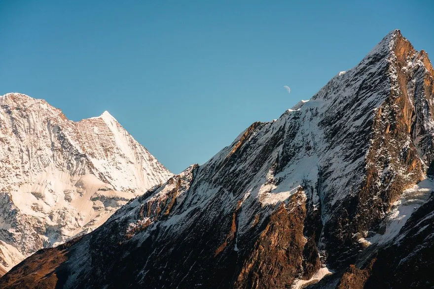 尼泊爾驚傳雪崩！5外國登山客+2嚮導遇難　4人仍下落不明