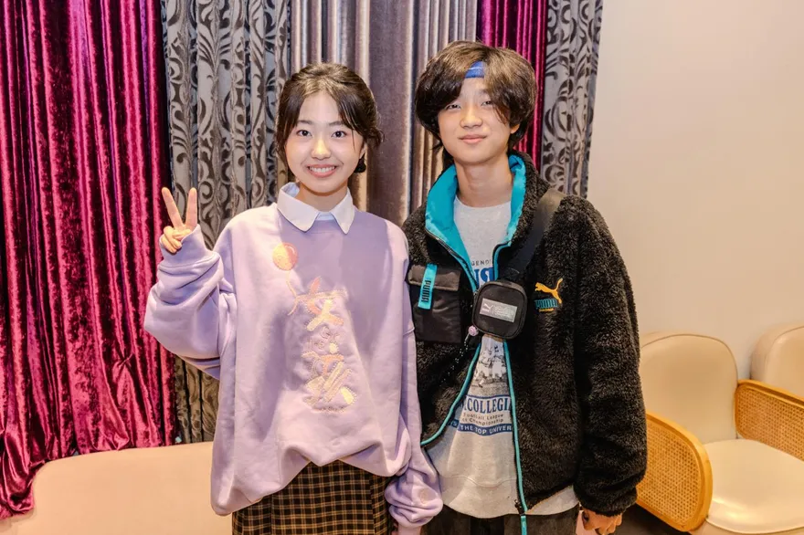 白潤音揪同學看《女孩》低調挺姊姊　奔後台擁抱白小櫻