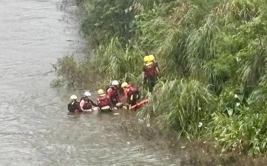 新北瑞芳女子墜橋落入基隆河　警消尋獲無生命跡象