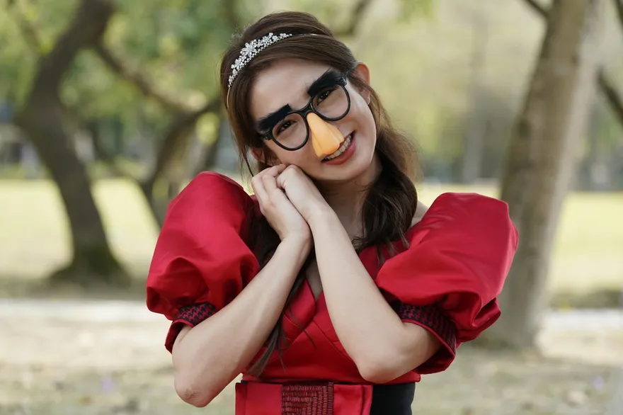 郭書瑤化身「地獄來的前女友」 單身8個月揪姚淳耀譜戀曲