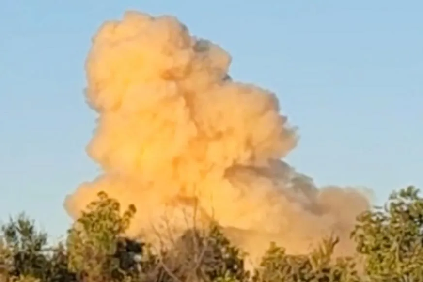 影/濃煙竄天！美密州化工廠爆炸　氨氣外洩恐釀灼傷居民急撤