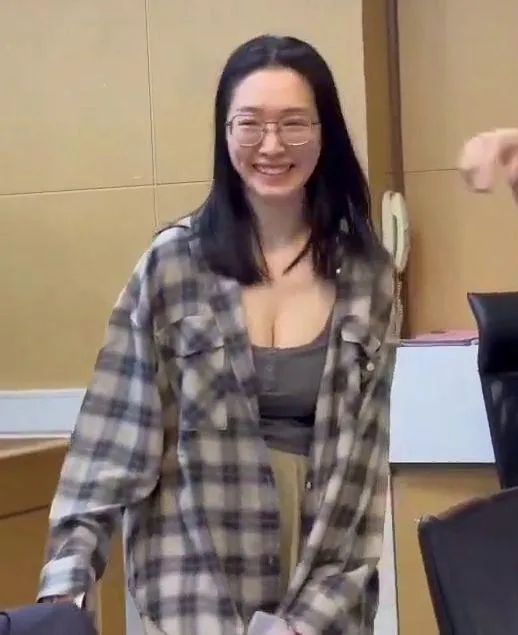 太子集團豪乳特助劉純妤被肉搜　Google搜尋驚人發現！