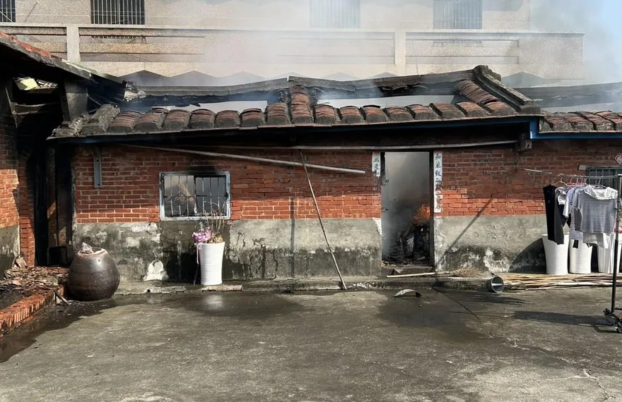 高雄田寮瓦房火警！消防急灌救　91歲翁命喪火窟