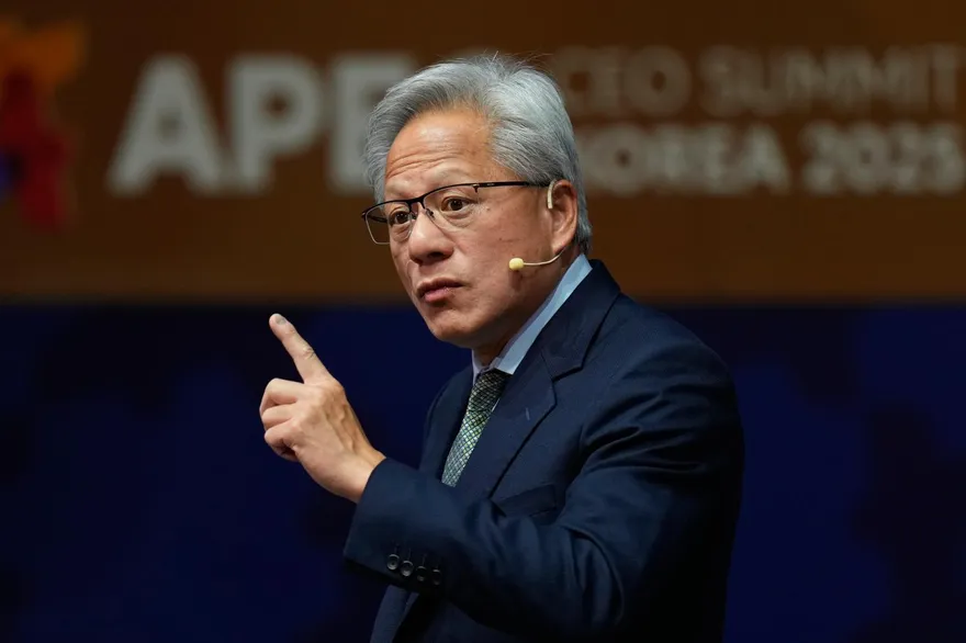 中國大陸會贏AI競賽？黃仁勳澄清：美國仍微幅領先