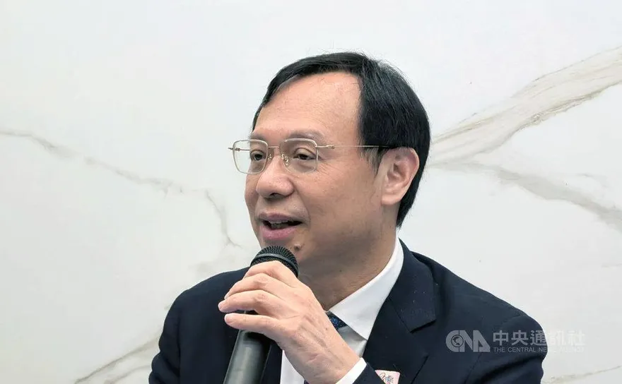 補充保費炸開民怨「7小時喊停」　石崇良滿頭包！中經院院長送暖