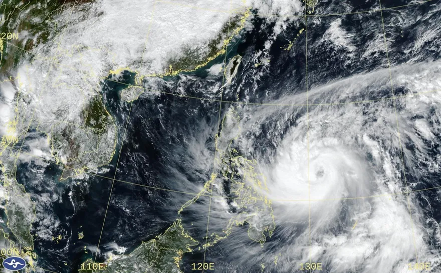 鳳凰颱風估「登陸中部」下週一發海警　豪雨炸到發紫