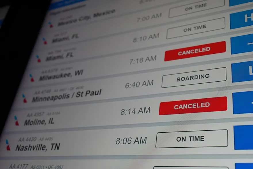 史上最長政府停擺釀全美航空大亂　運輸部長：恐削減20%航班
