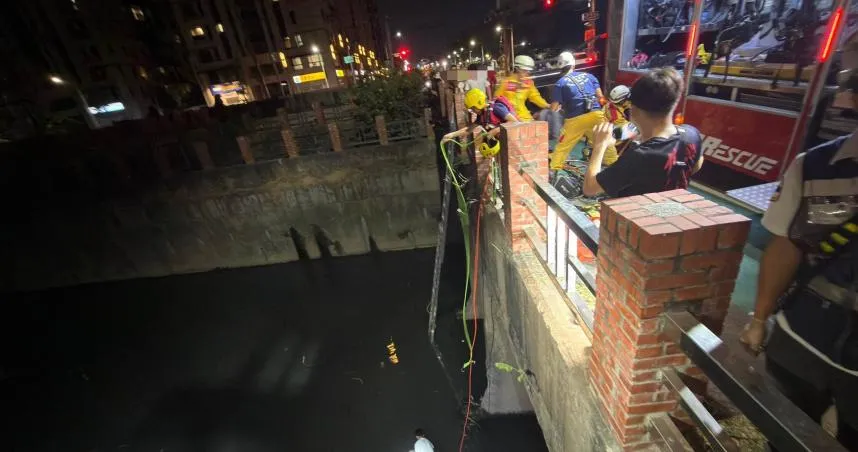 高雄喝醉女友失足墜河　男友英雄救美卻「雙雙受困」