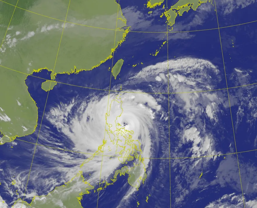 胖「鳳凰」登陸倒數計時！中南部防災　路徑類似「丹娜絲」
